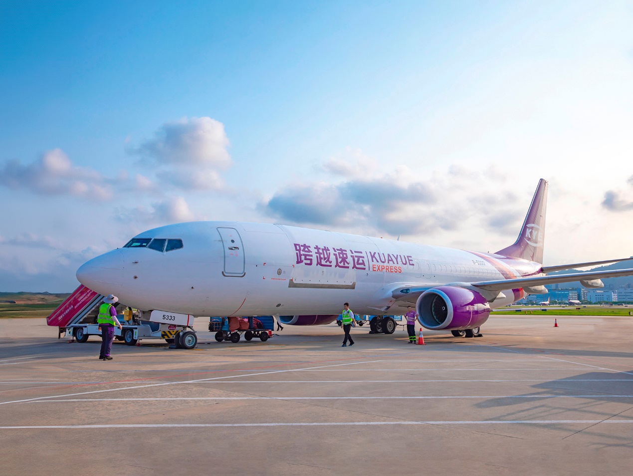 Stellantis与微软合作：AI与网络安全引领汽车行业新变革(图1)