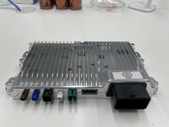 中科创达:RazorDCXPantanal域控制器已实现量产出货(图1)